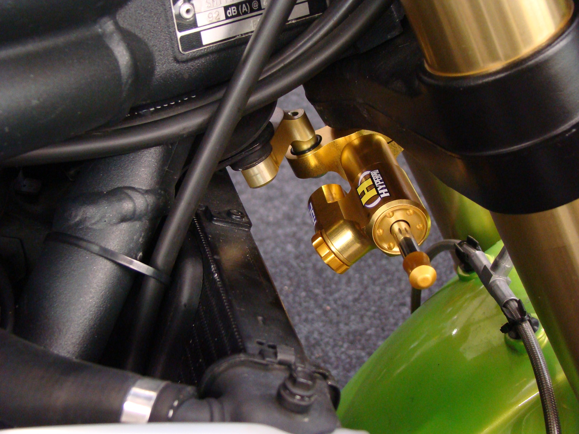 Steering Damper Mounting Kit