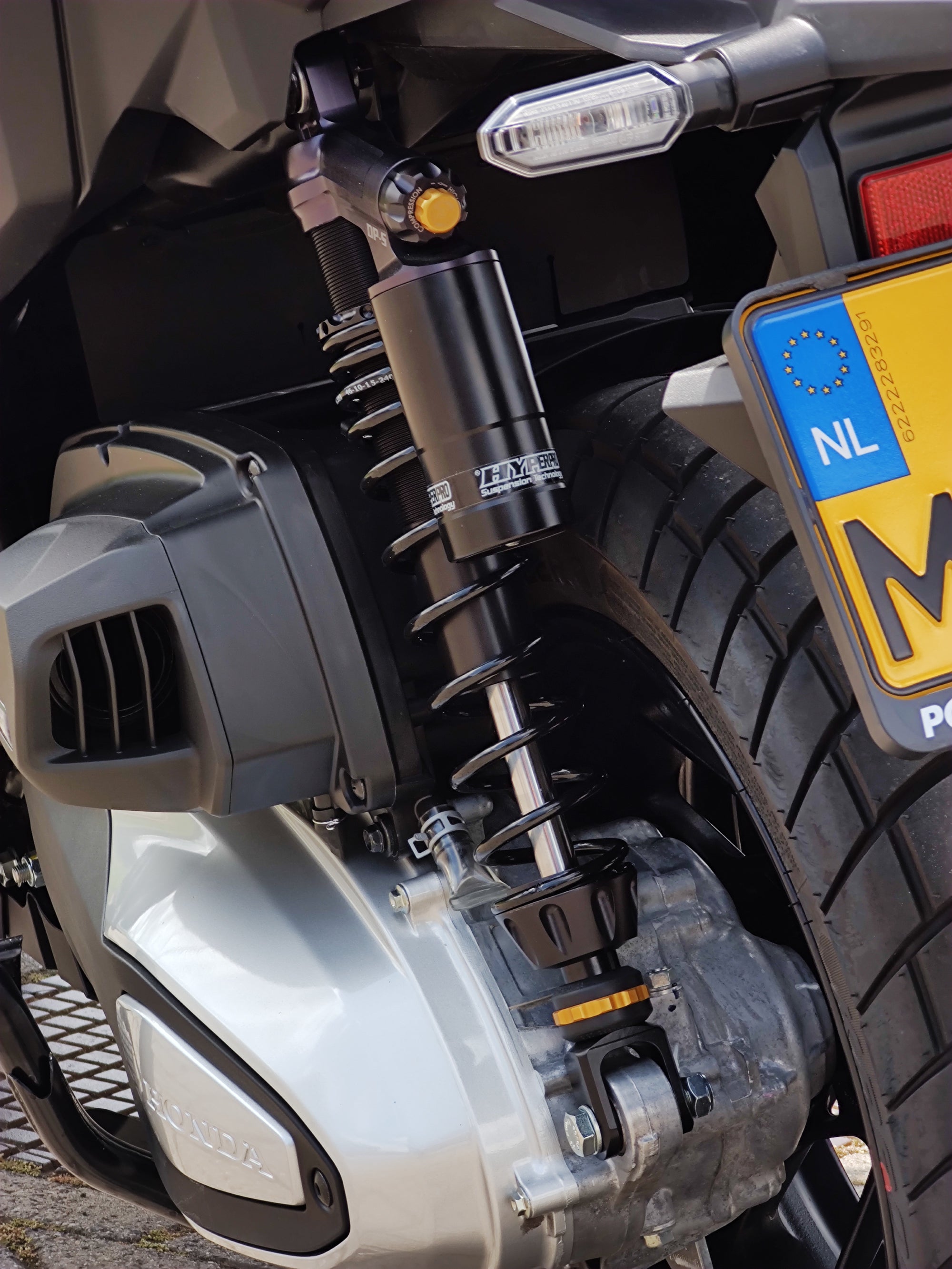 Type 364 DP-S Piggyback Reservoir Twin Shocks