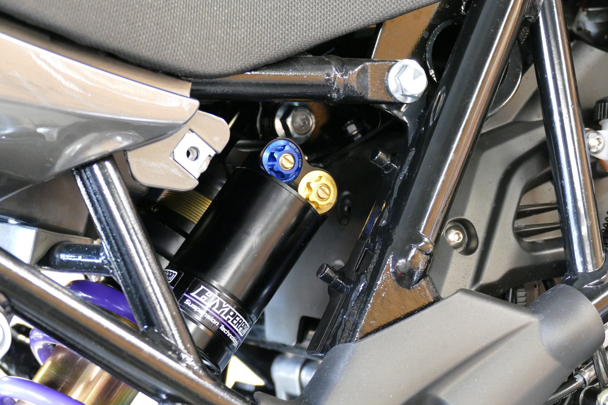 Type 467 Piggyback Reservoir Shock
