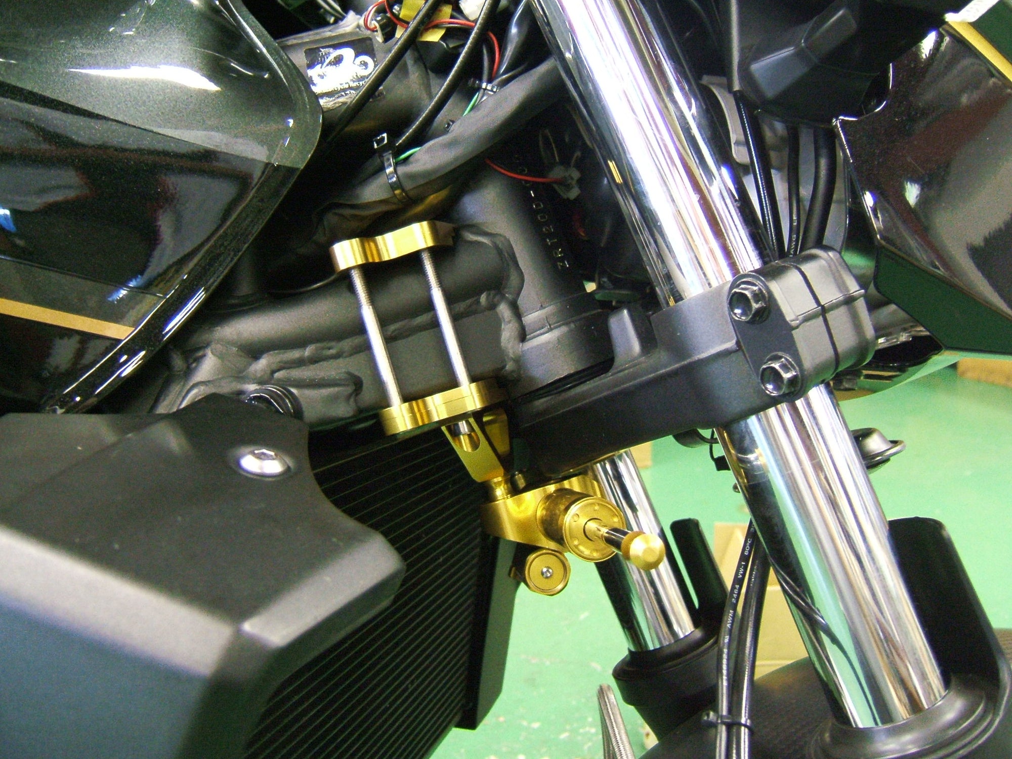 Steering Damper Mounting Kit