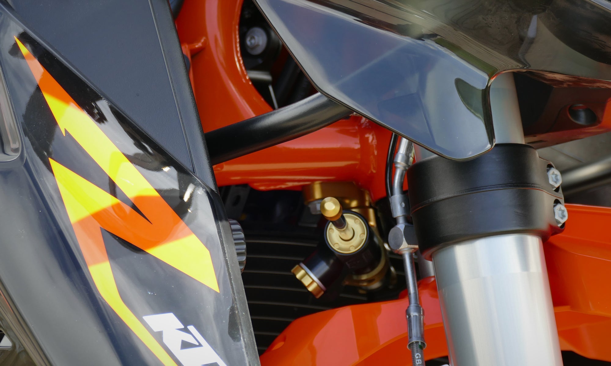 Steering Damper Mounting Kit