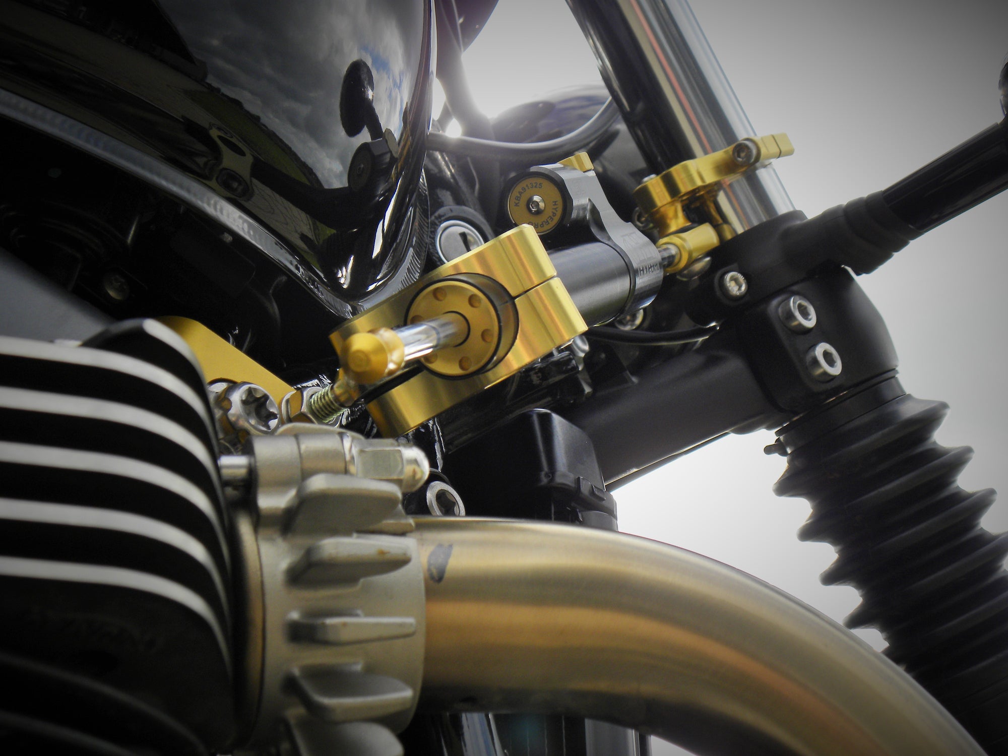Steering Damper Mounting Kit